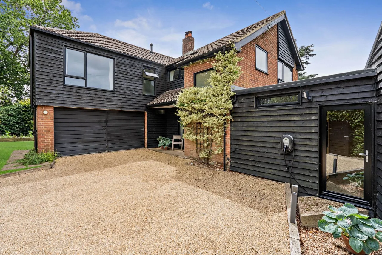 The Cylinders, Fernhurst, Haslemere, Surrey, GU27 3EL, photo 8