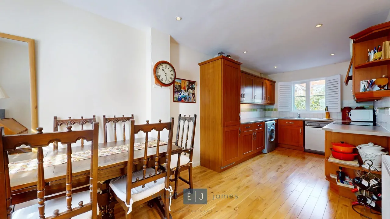 St. Nicholas Place, Loughton, photo 6