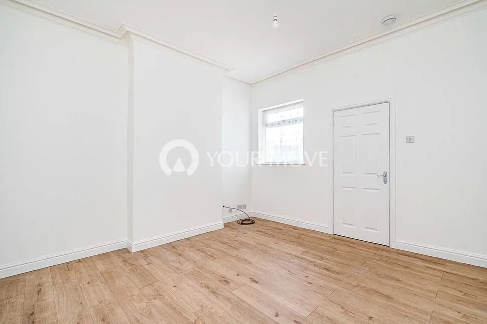 Stourbridge Road, Dudley, West Midlands, DY1, photo 3
