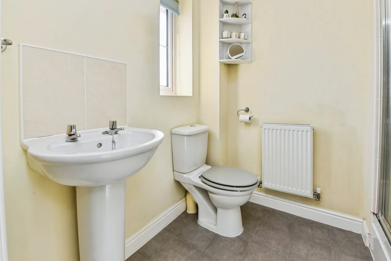 Skylark Road, Melksham, SN12, photo 10