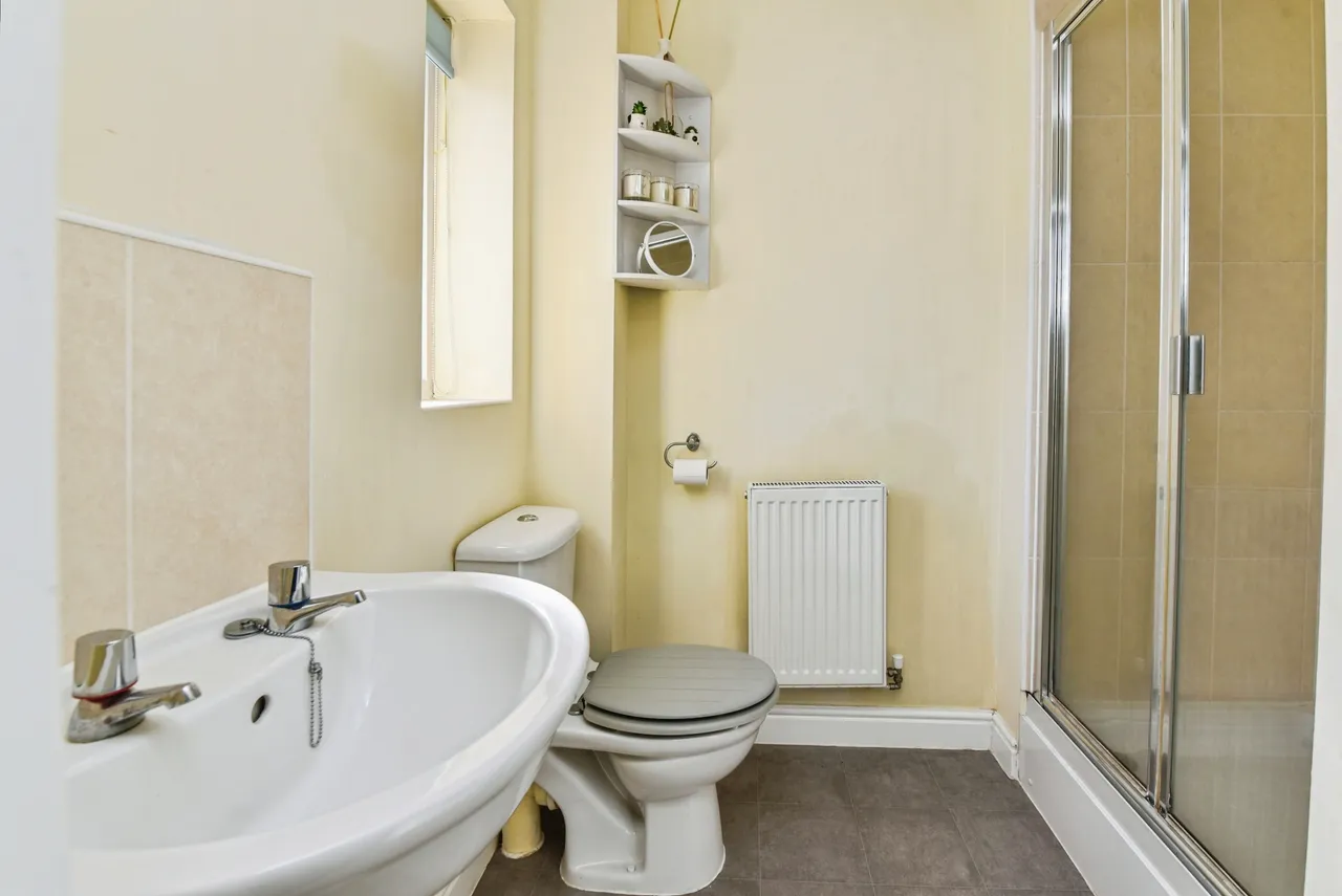 Skylark Road, Melksham, SN12, photo 11