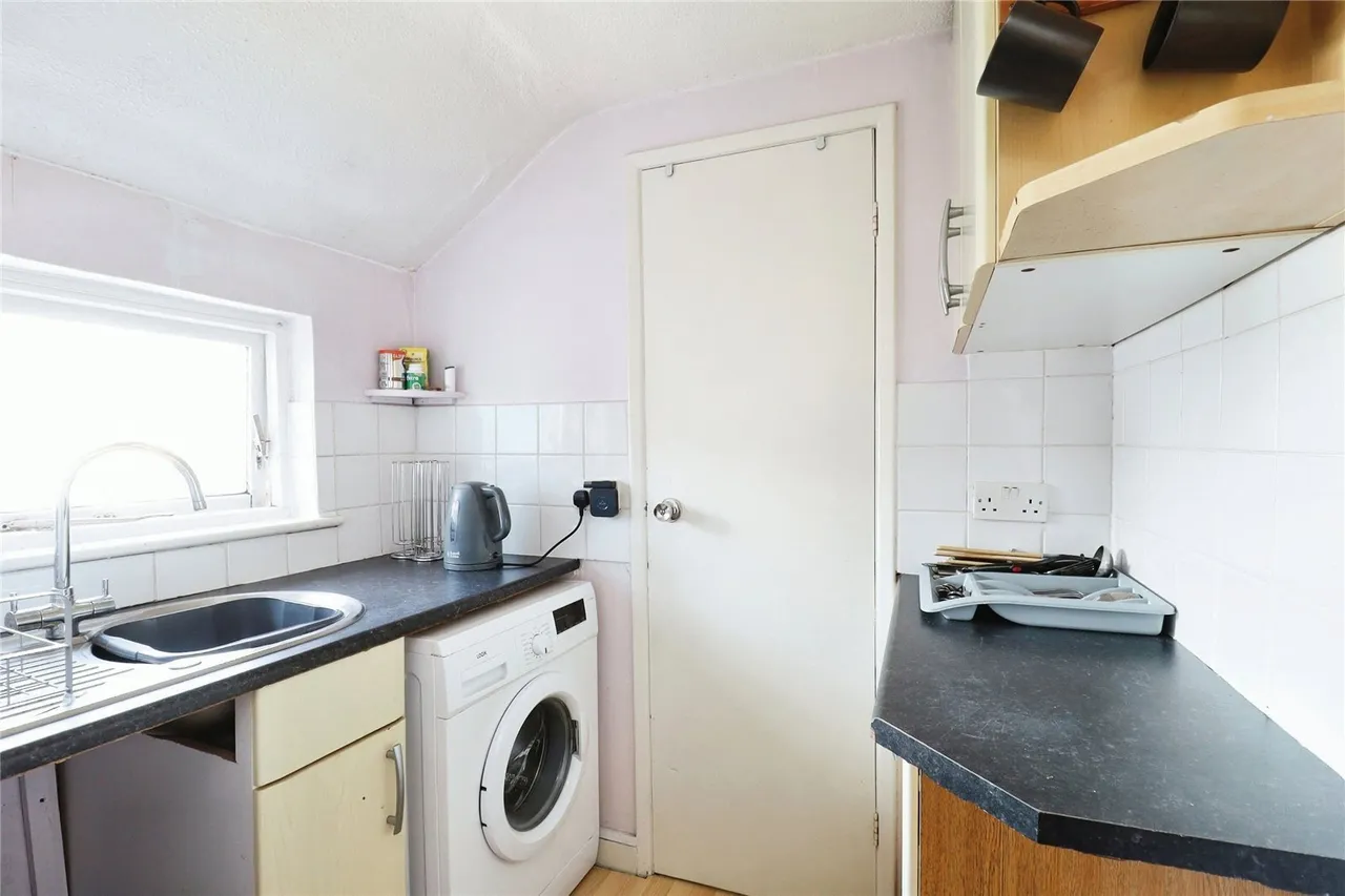 New Street, Newport, PO30, photo 9