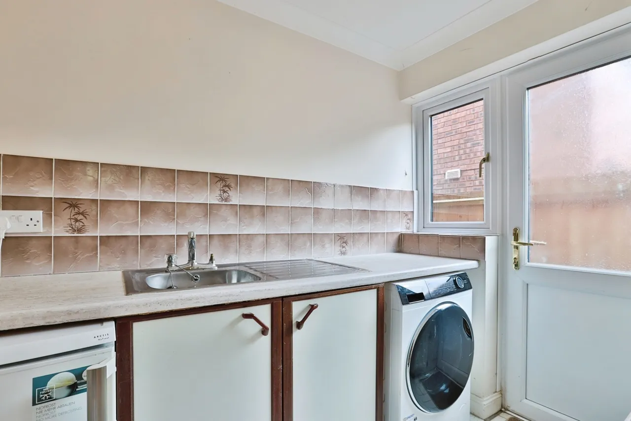 Sevenoaks Drive, Bournemouth, BH7, photo 16
