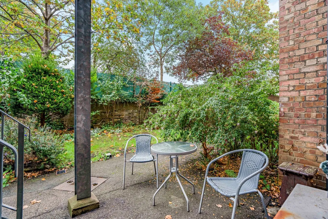 Kew Road, Richmond, TW9, photo 14
