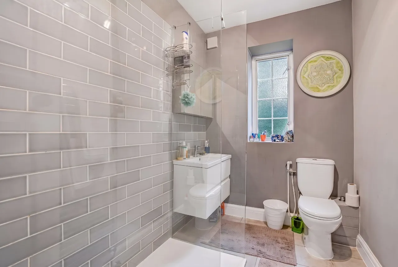 Kew Road, Richmond, TW9, photo 13