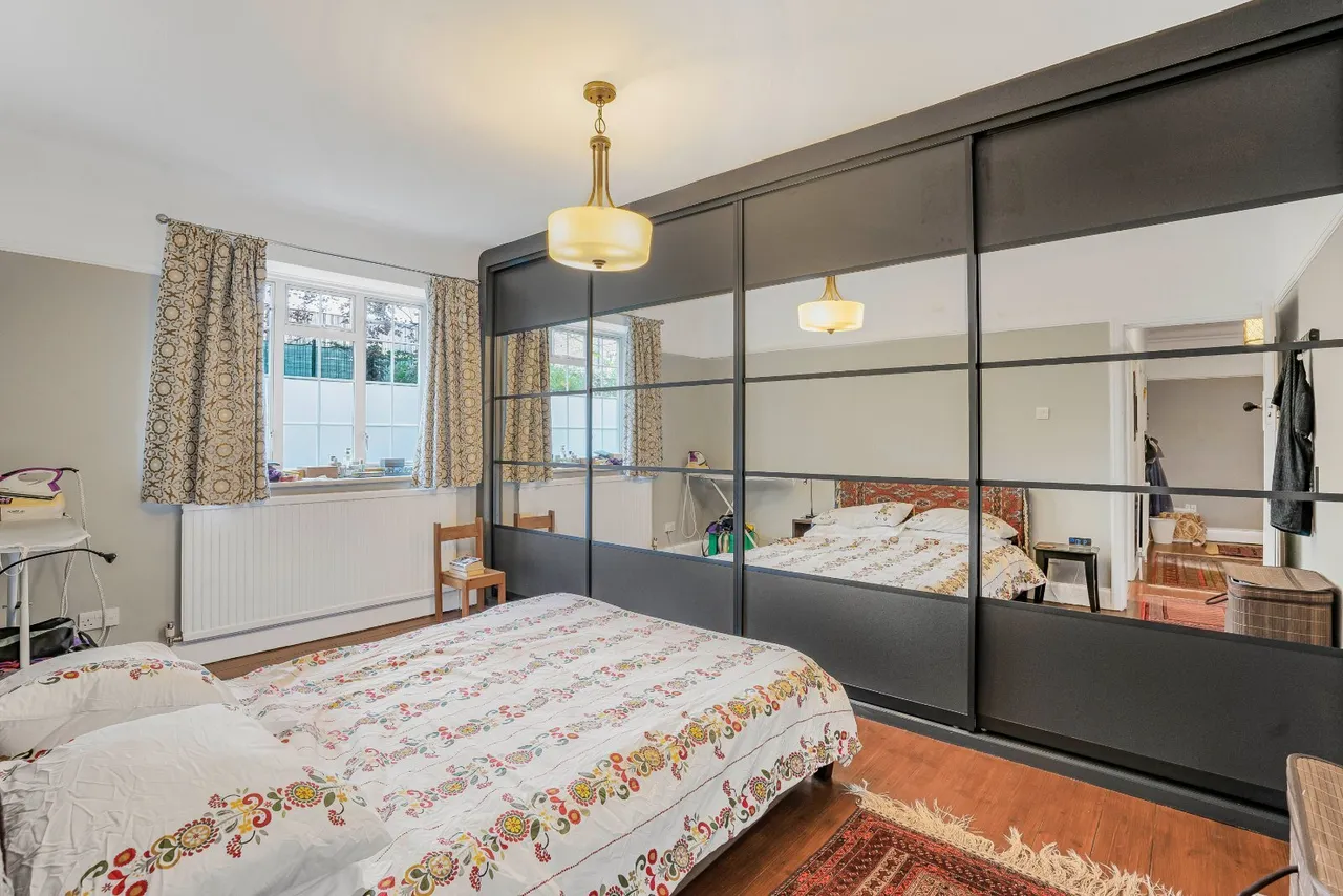 Kew Road, Richmond, TW9, photo 12