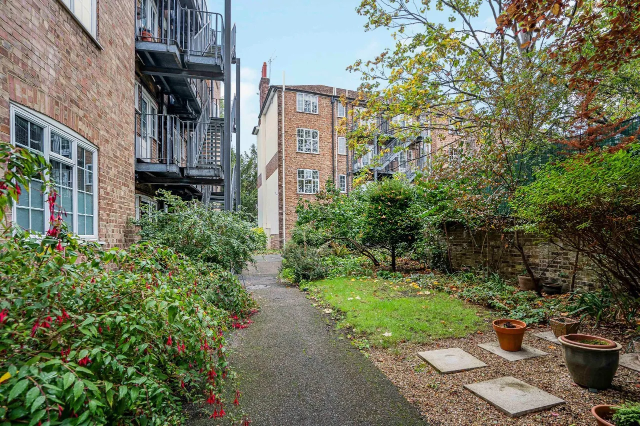 Kew Road, Richmond, TW9, photo 16