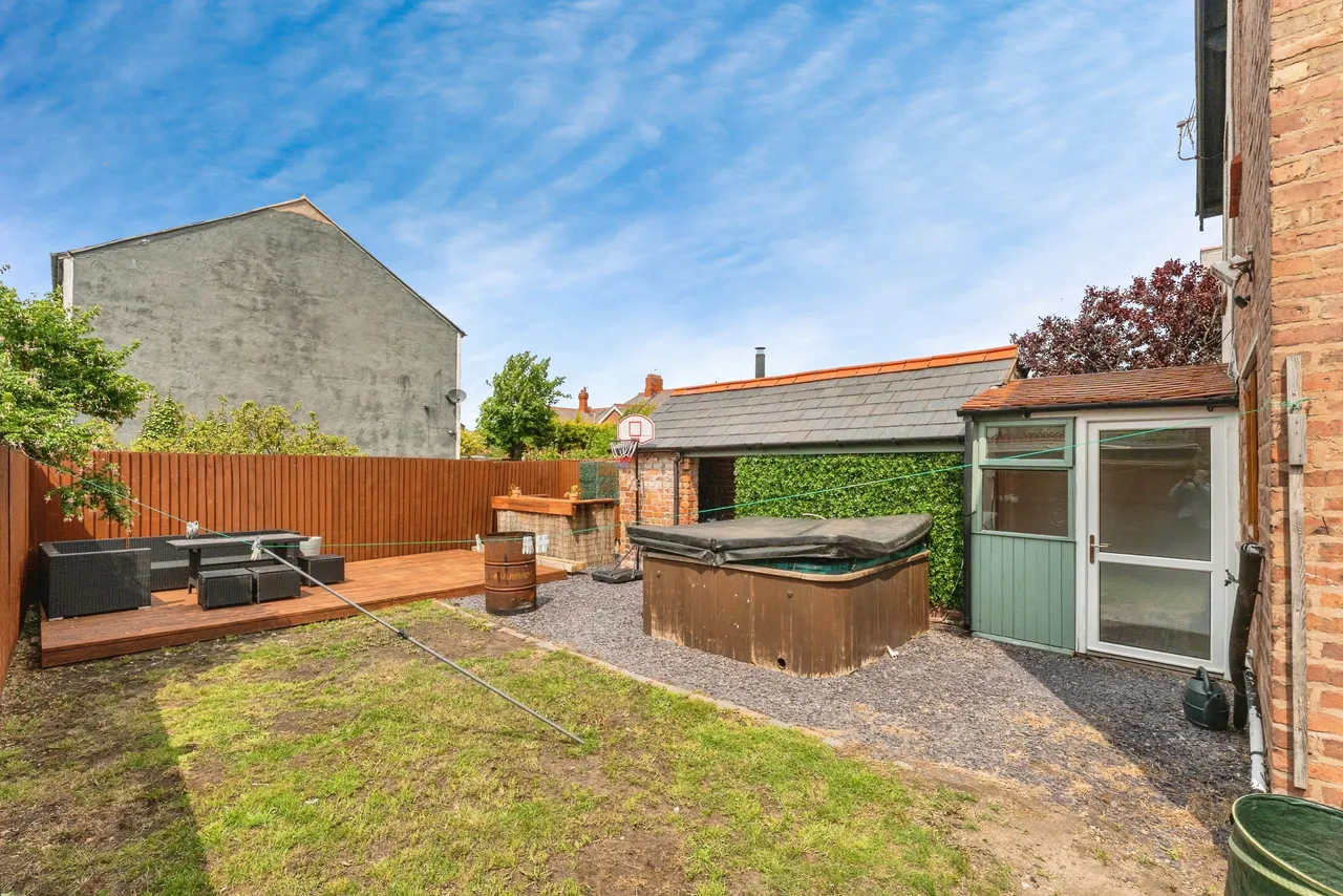 Highfield Park, Rhyl, LL18, photo 18
