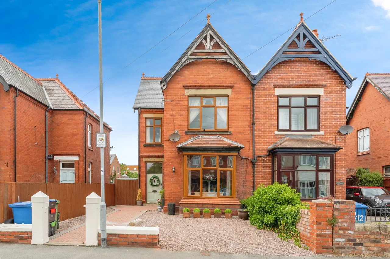 5 bed house for sale, Highfield Park, Rhyl, LL18