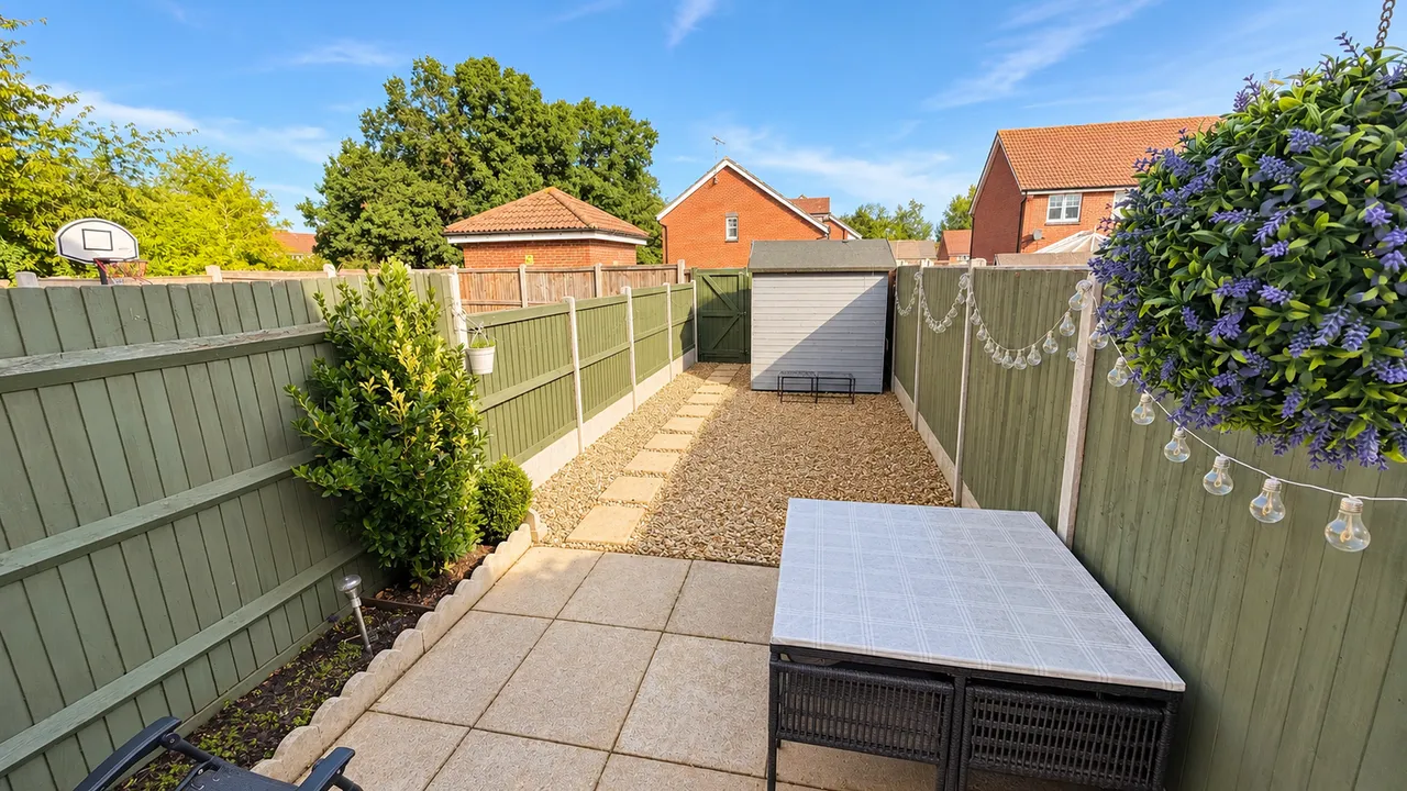 Constance Close, CM8, photo 4
