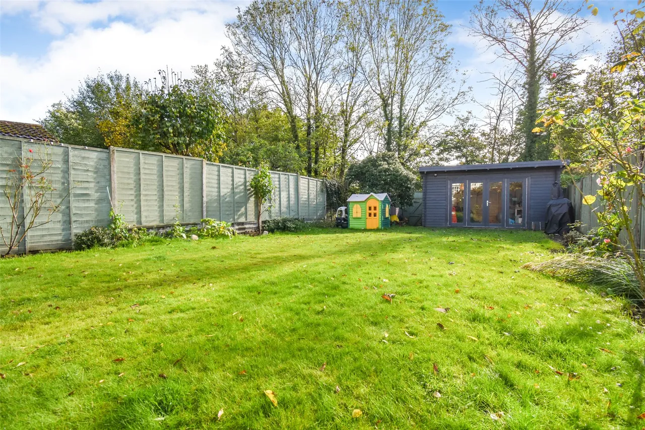 Southmead Road, Aldershot, Hampshire, GU11 3HG, photo 15