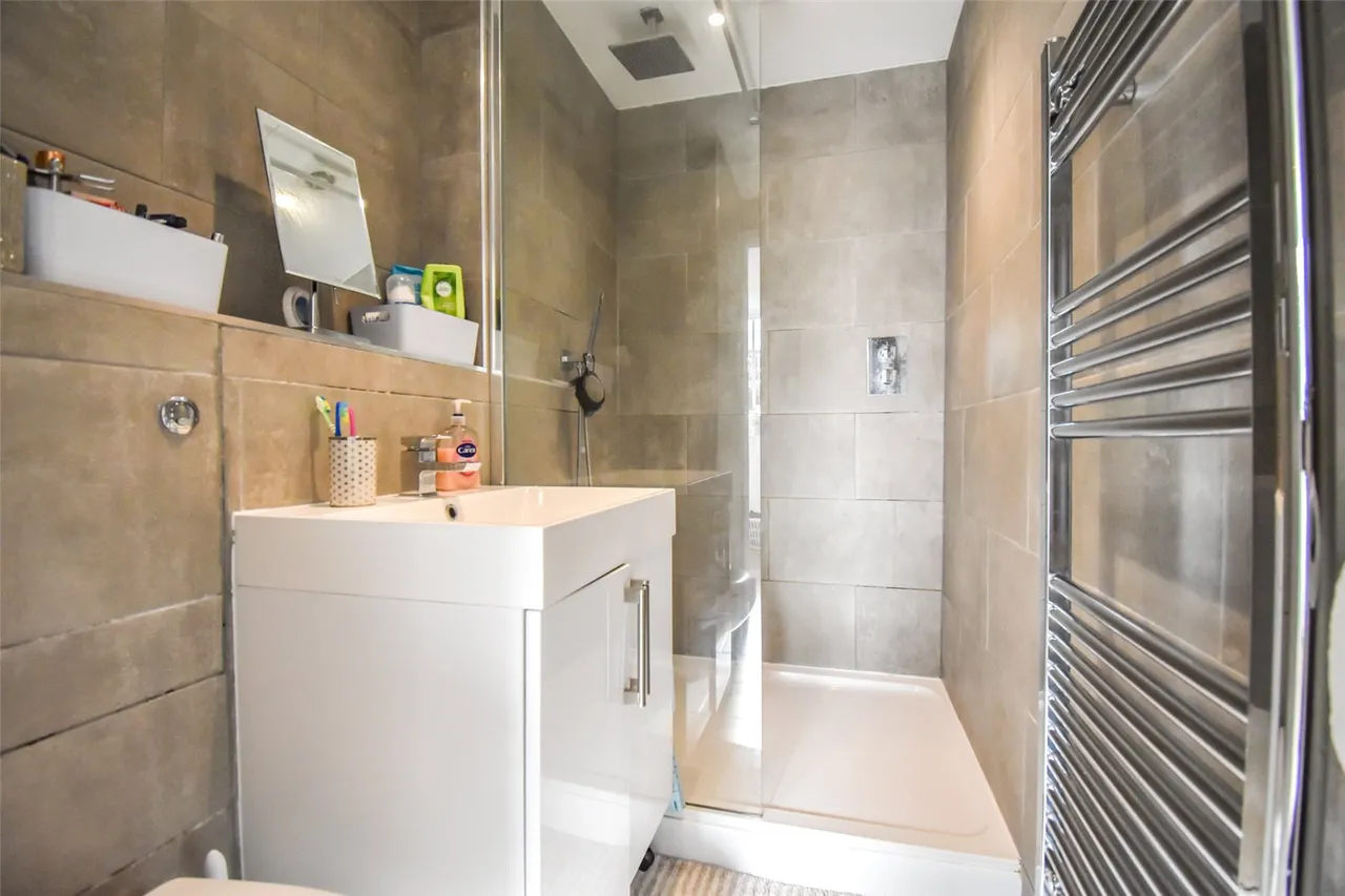 Southmead Road, Aldershot, Hampshire, GU11 3HG, photo 5