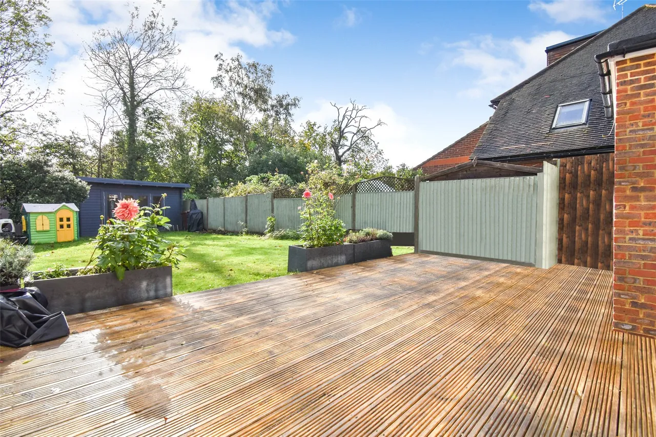 Southmead Road, Aldershot, Hampshire, GU11 3HG, photo 13