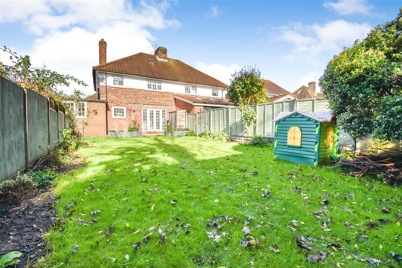 Southmead Road, Aldershot, Hampshire, GU11 3HG, photo 14