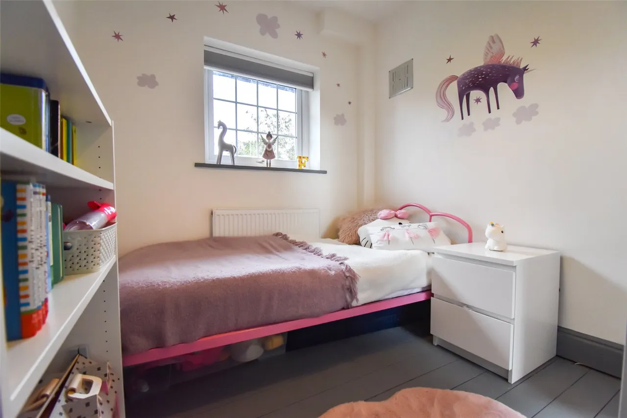 Southmead Road, Aldershot, Hampshire, GU11 3HG, photo 10