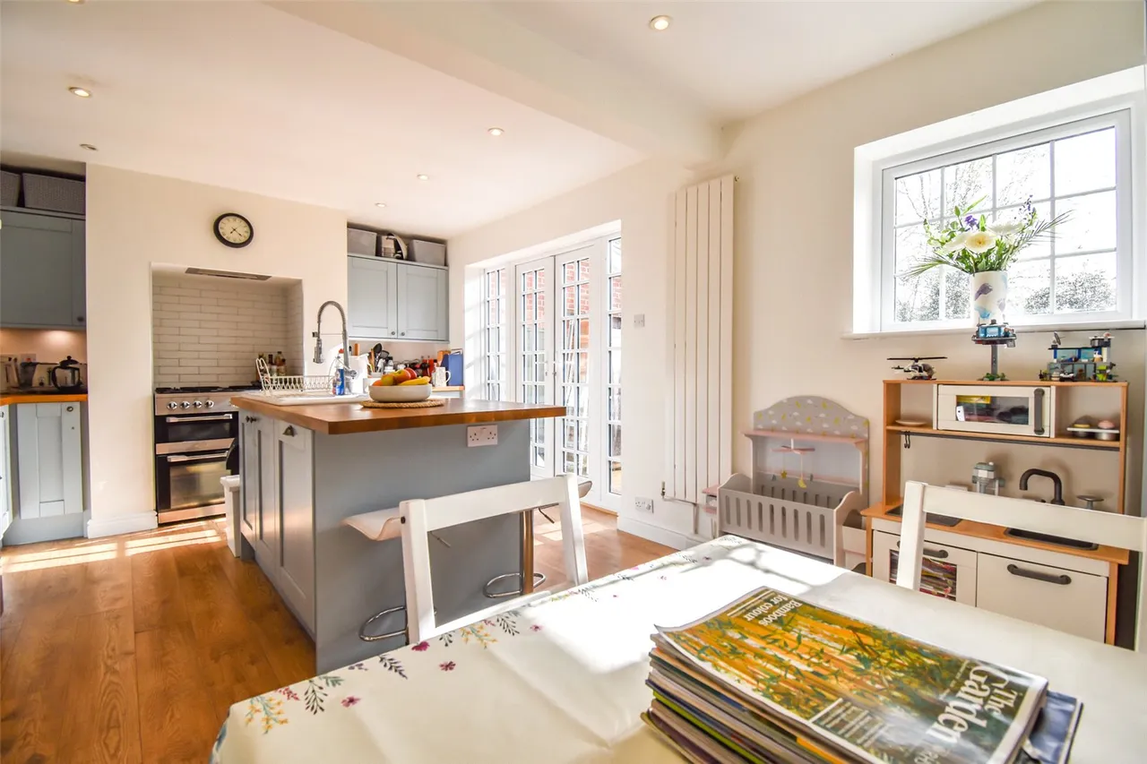 Southmead Road, Aldershot, Hampshire, GU11 3HG, photo 11