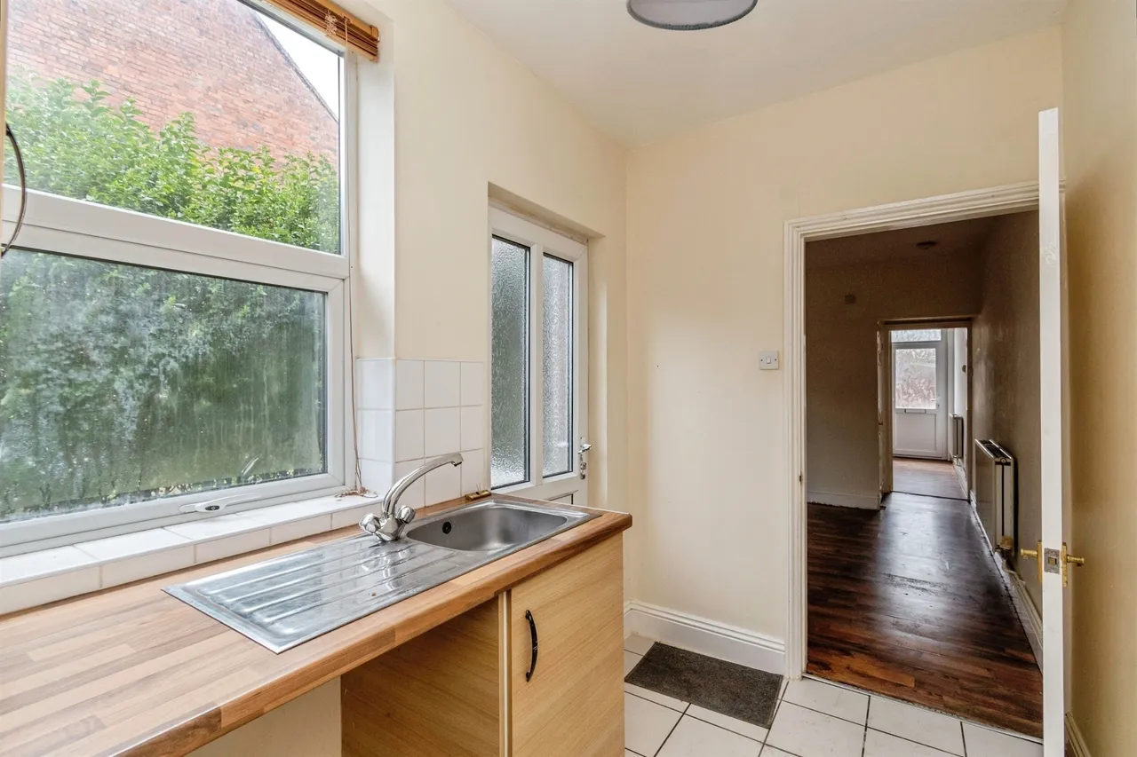 Chapel Street, Heath Hayes, WS12, photo 8
