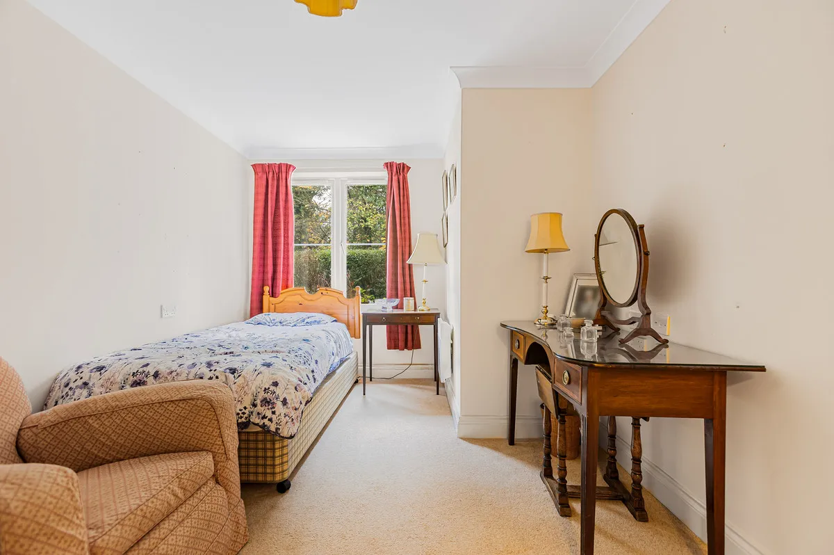 Pegasus Court, Wantage, photo 6