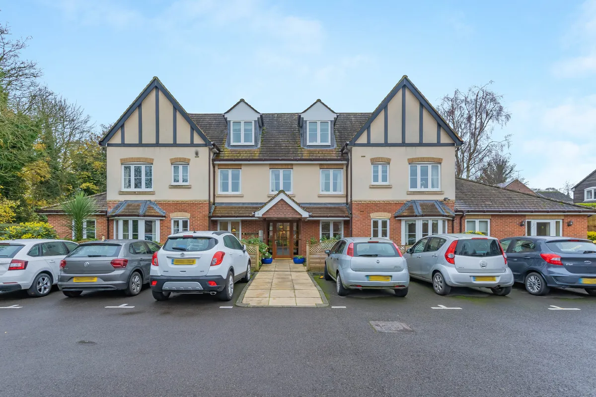 2 bed flat for sale, Pegasus Court, Wantage