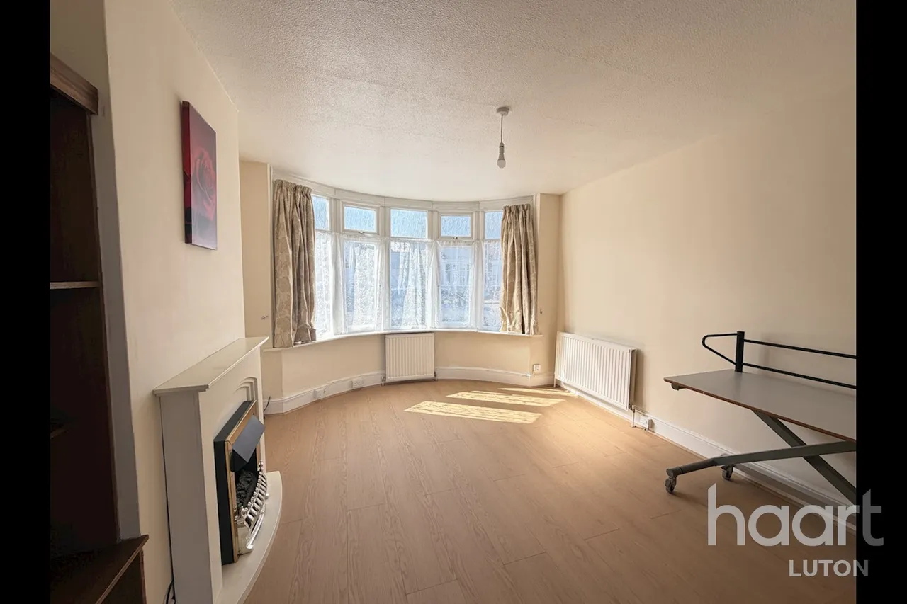 Carlton Crescent, LU3, photo 4