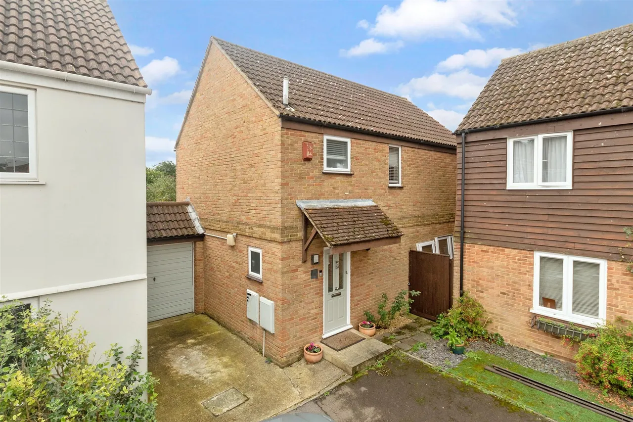 4 bed house for sale, Tilmans Mead, Farningham, DA4