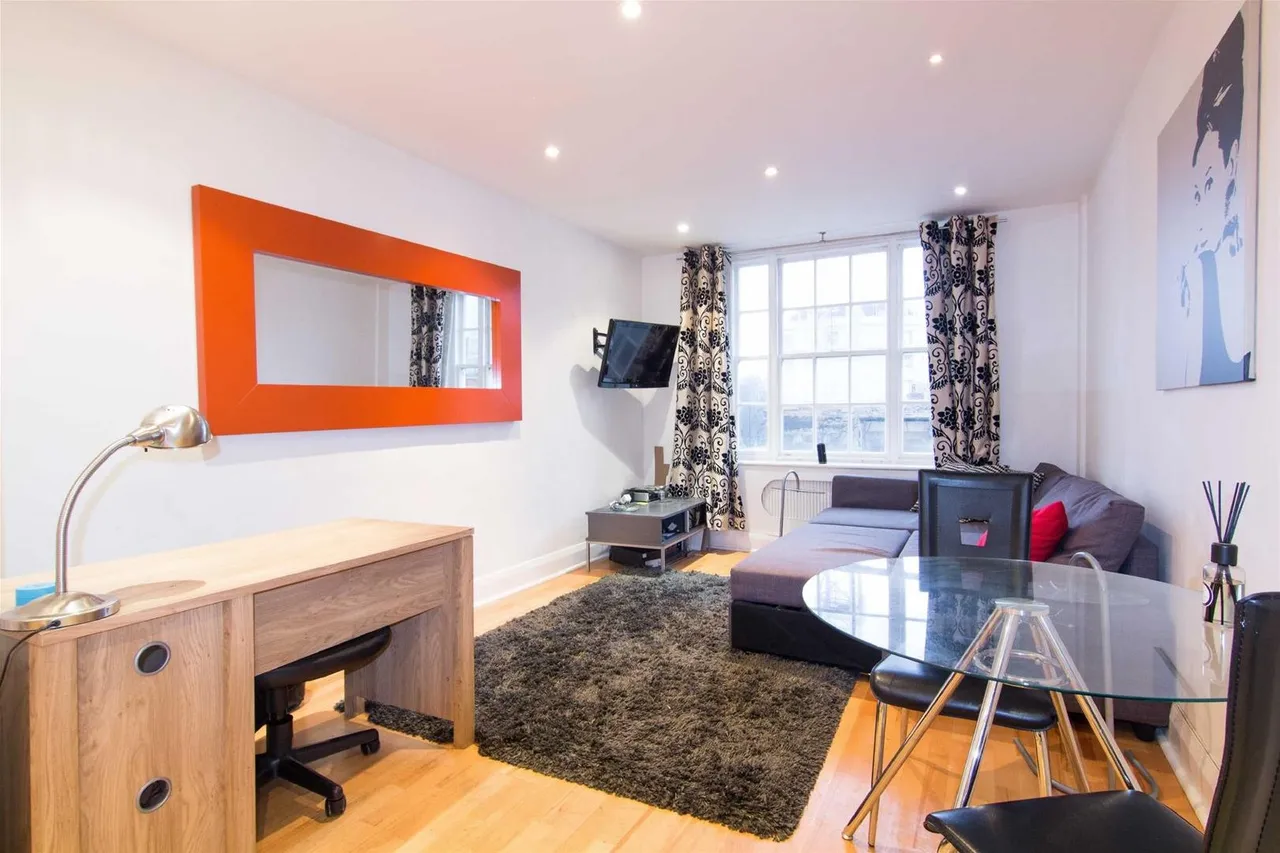 2 bed flat to rent — Great Cumberland Place, London