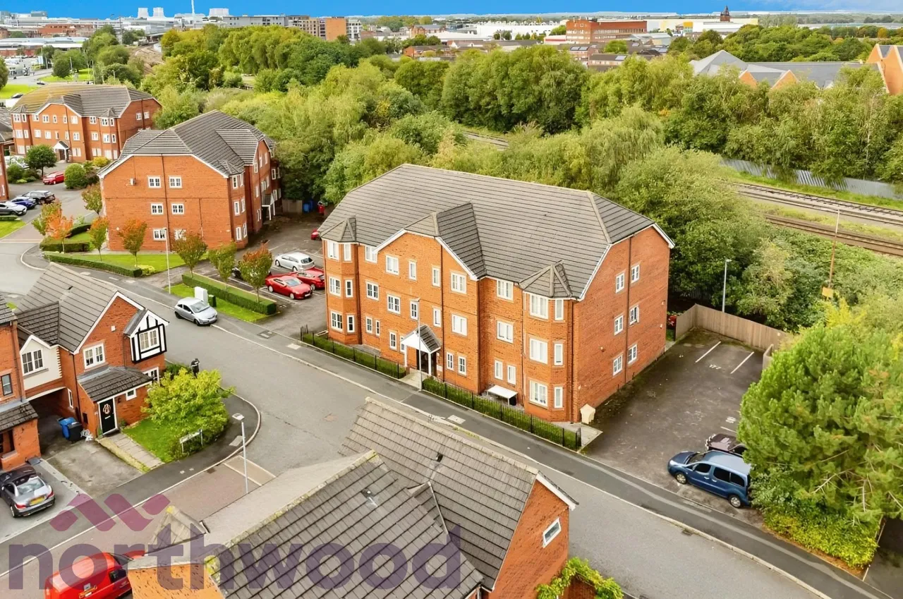 2 bed flat for sale, Thorneycroft Drive, Warrington, WA1