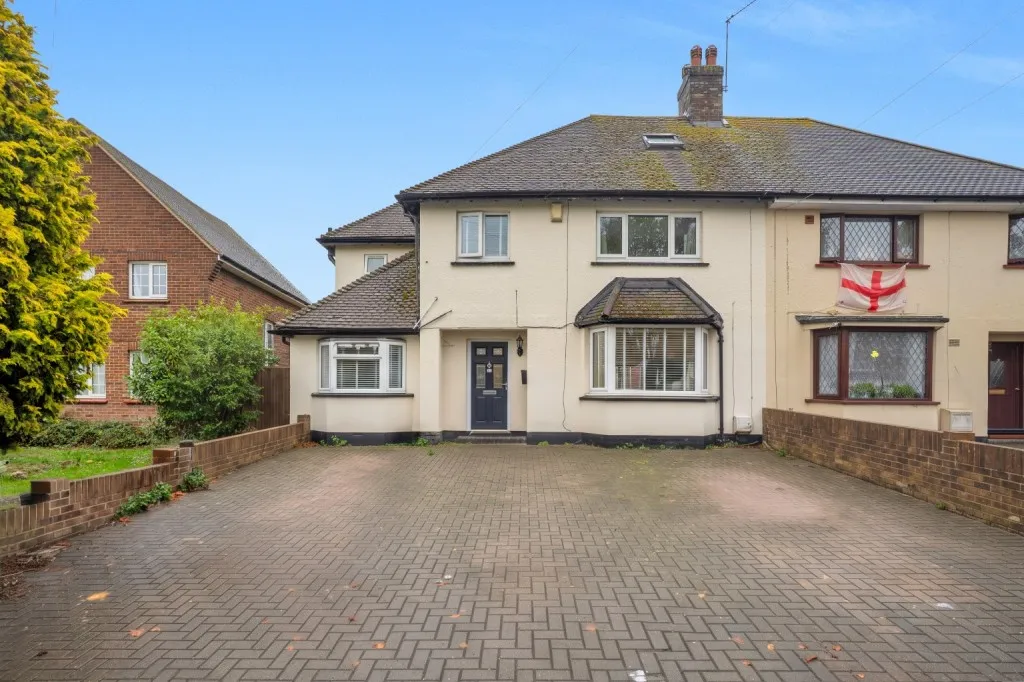 4 bed house for sale, Freeman Road, Gravesend, DA12