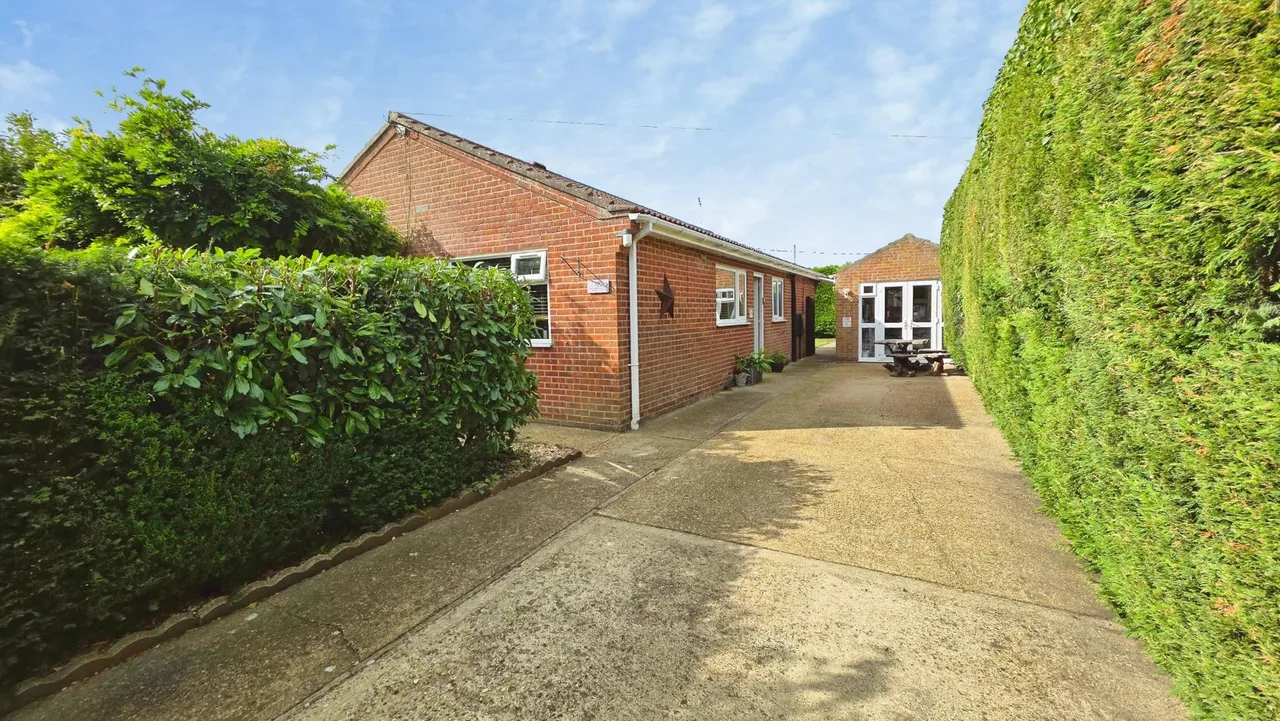 High Street, Great Hale, NG34, photo 22
