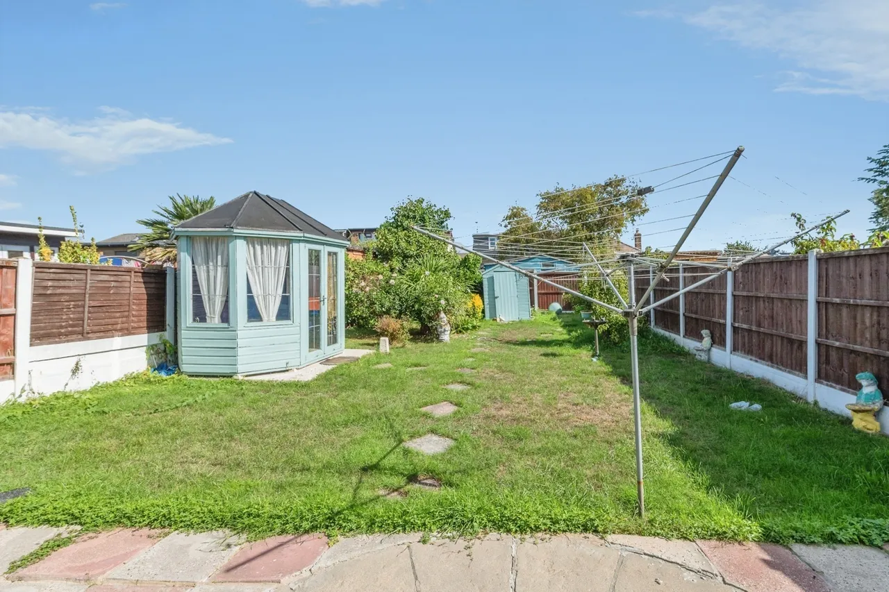 Elmtree Road, Basildon, SS16, photo 3