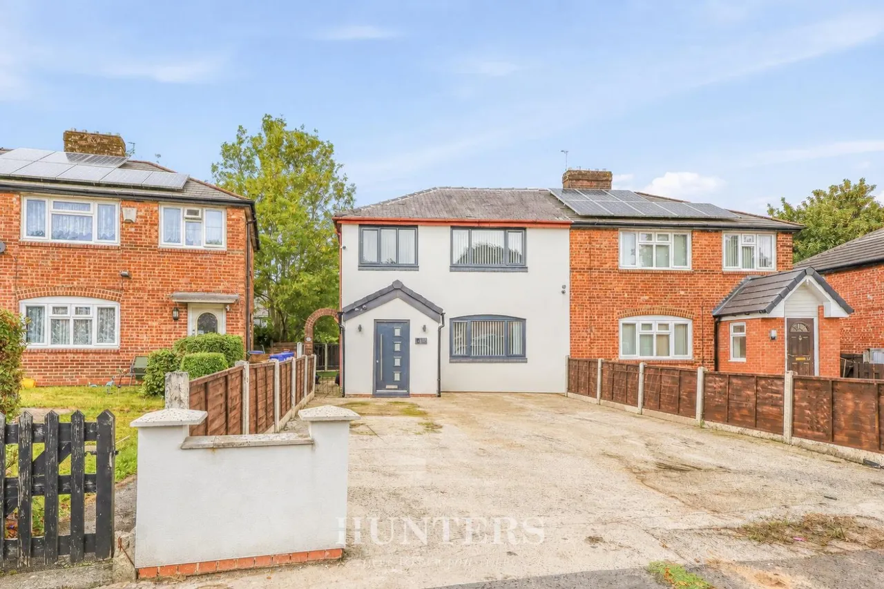 3 bed house for sale — Heathbank Road, Manchester M9