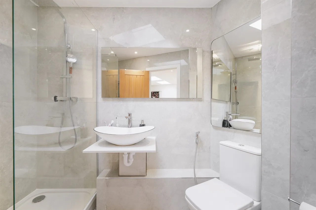 Mount Pleasant Crescent, London, photo 12