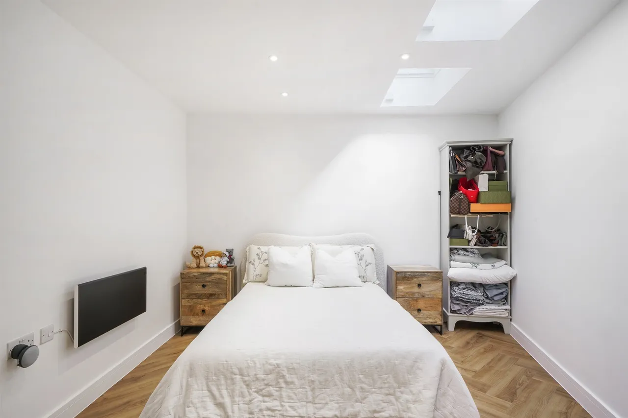 Mount Pleasant Crescent, London, photo 11