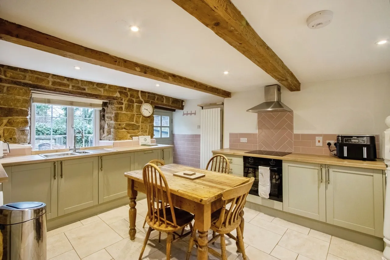 Hill Road, Newmillerdam, Wakefield, West Yorkshire, WF2, photo 3
