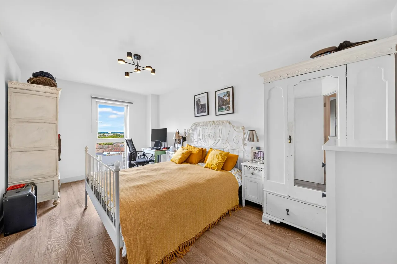 Katherine Close, London, N4, photo 13