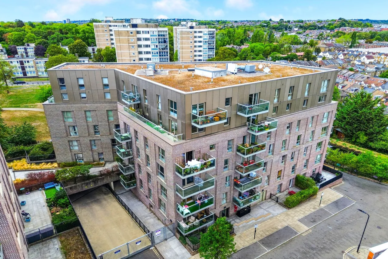 Katherine Close, London, N4, photo 19