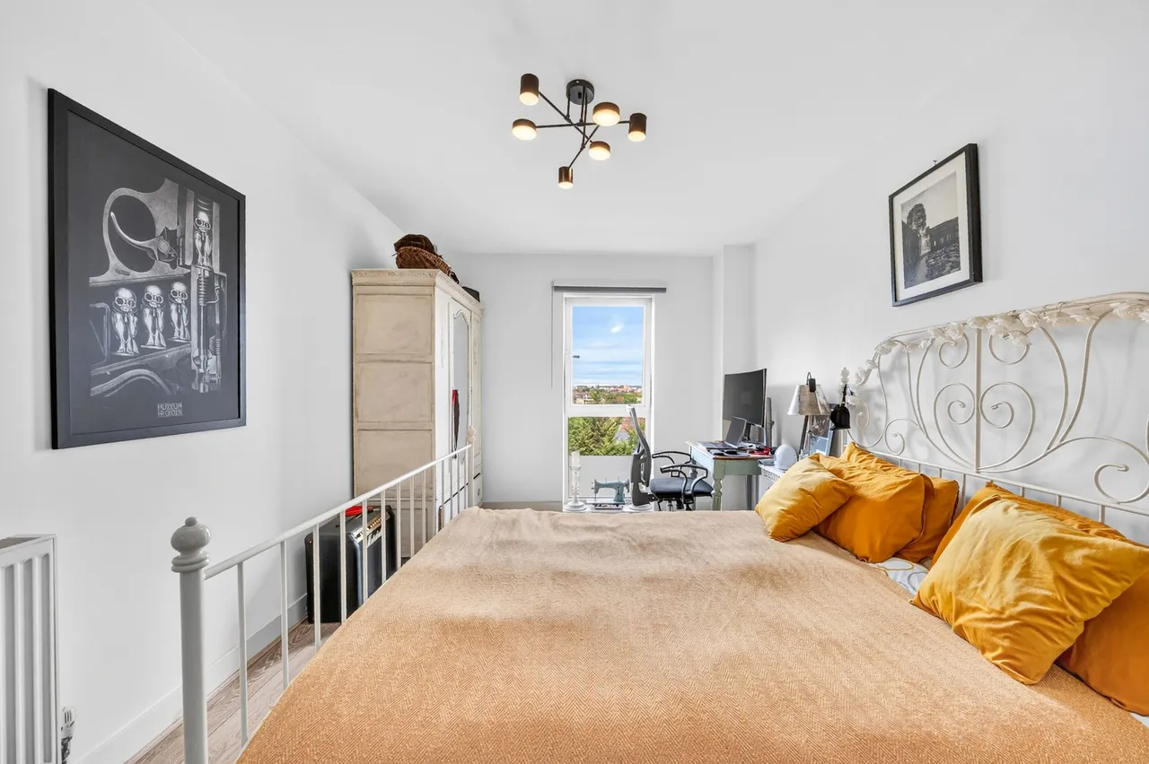 Katherine Close, London, N4, photo 12