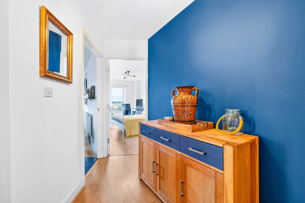 Katherine Close, London, N4, photo 11