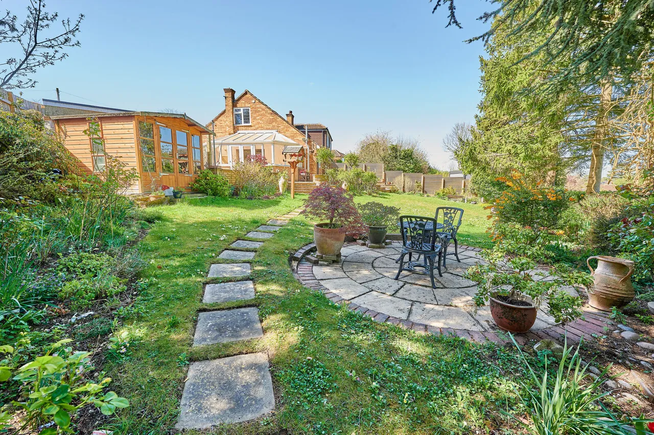 Wick Avenue, Wheathampstead, AL4, photo 17