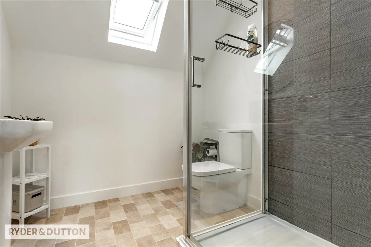 Franks Close, Castleton, OL11, photo 17