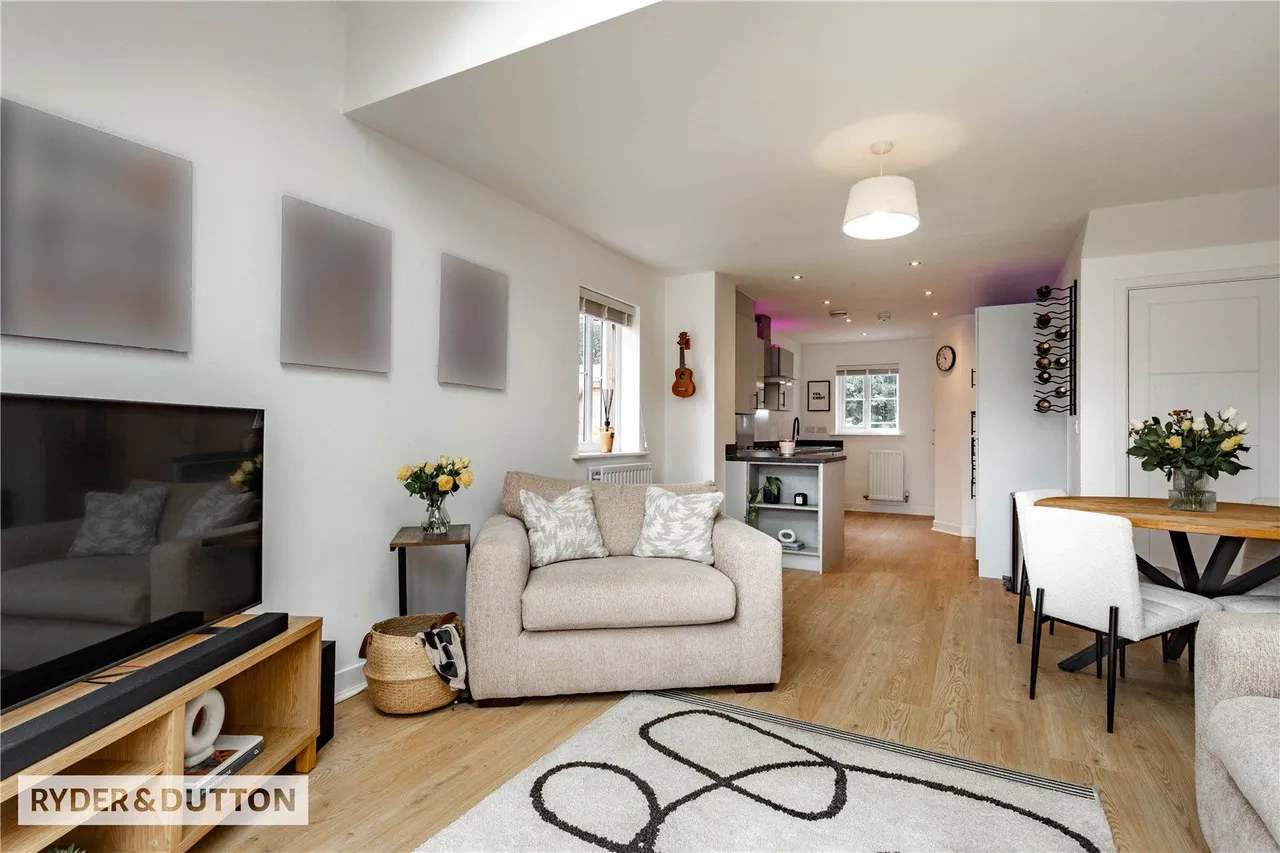 Franks Close, Castleton, OL11, photo 7