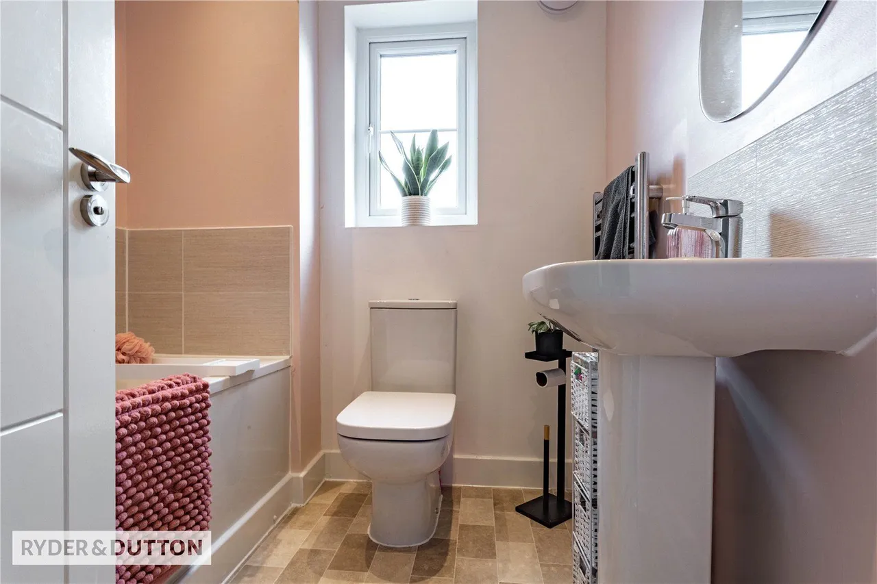 Franks Close, Castleton, OL11, photo 12