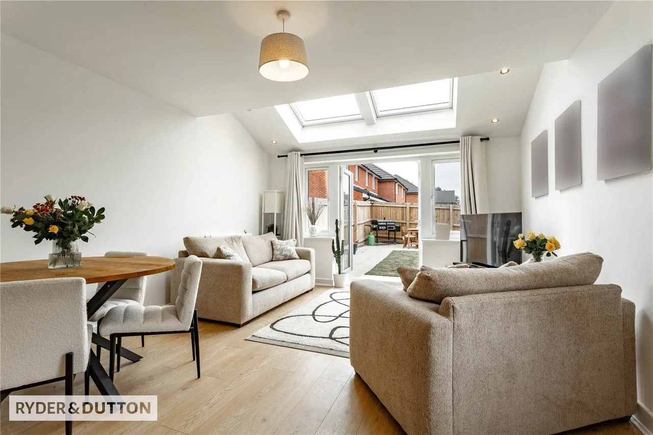 Franks Close, Castleton, OL11, photo 2