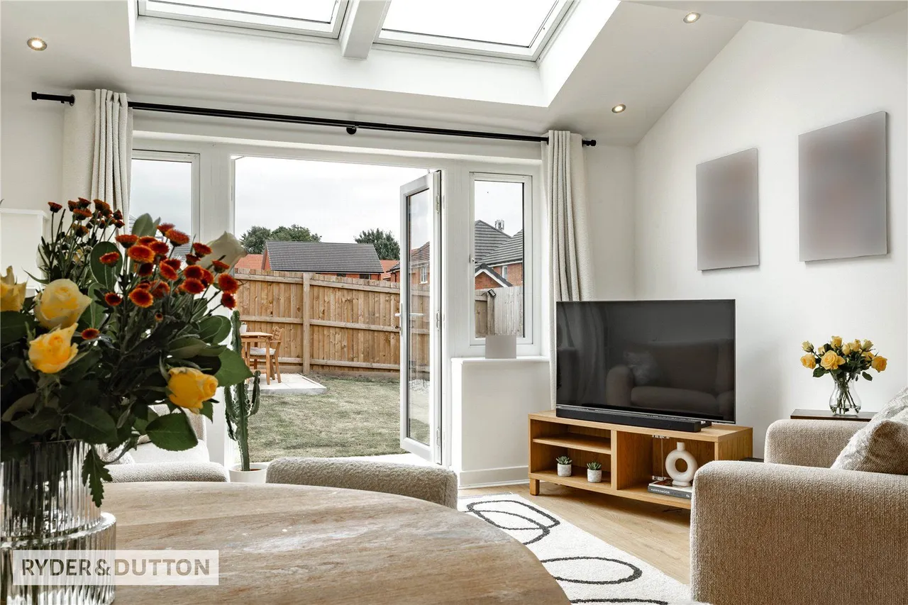 Franks Close, Castleton, OL11, photo 8