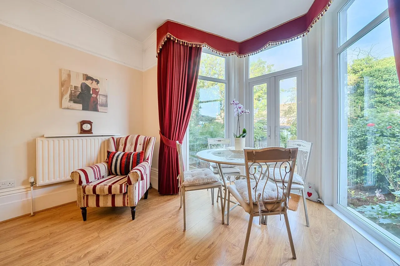 Park Crescent, DA8, photo 4