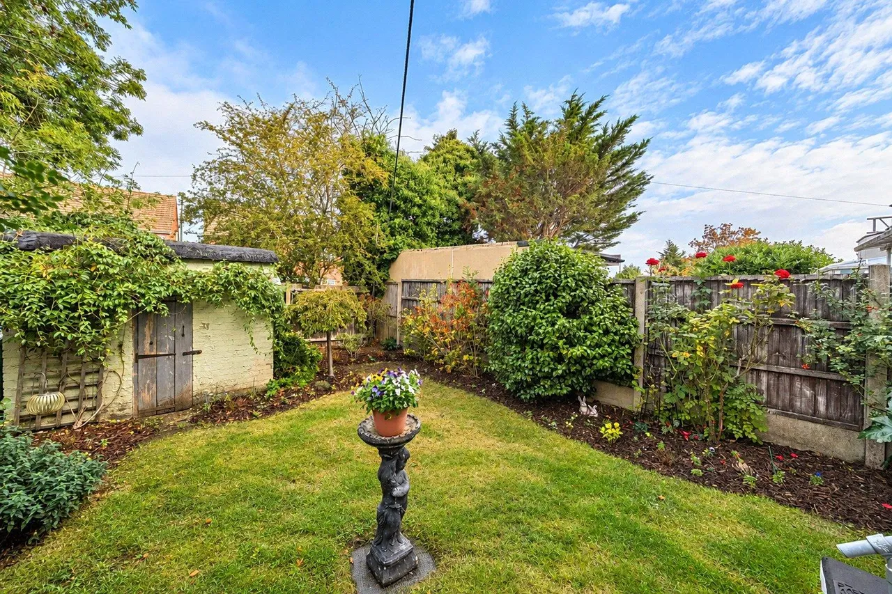 Park Crescent, DA8, photo 13