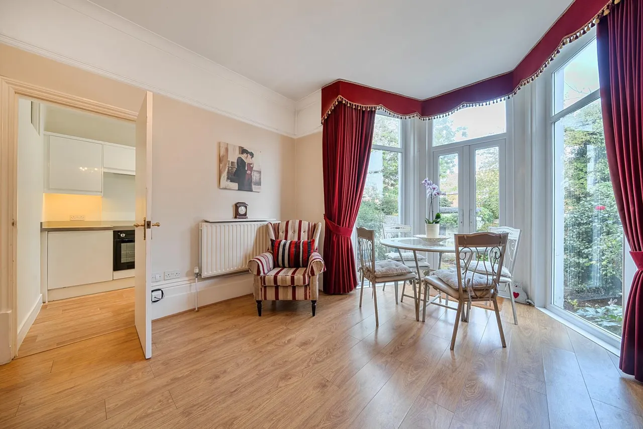 Park Crescent, DA8, photo 18
