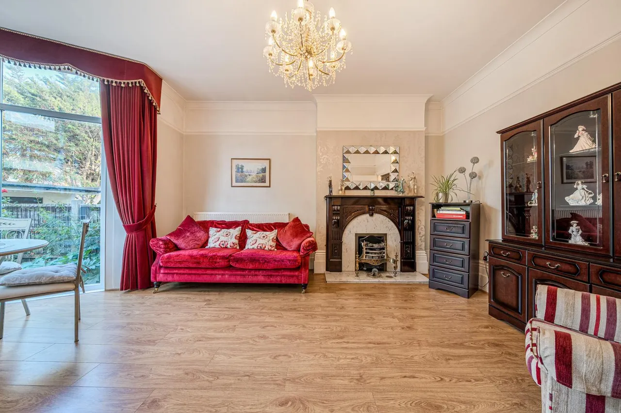 Park Crescent, DA8, photo 8