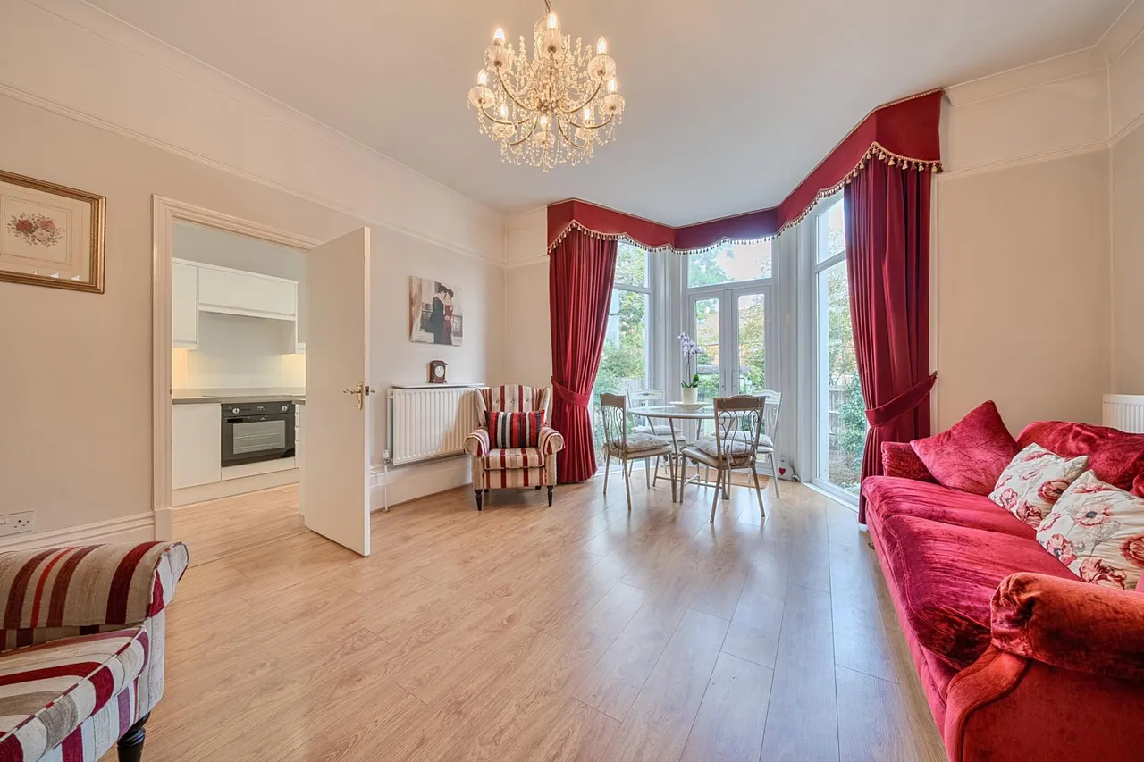 Park Crescent, DA8, photo 14