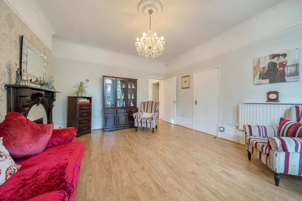 Park Crescent, DA8, photo 9